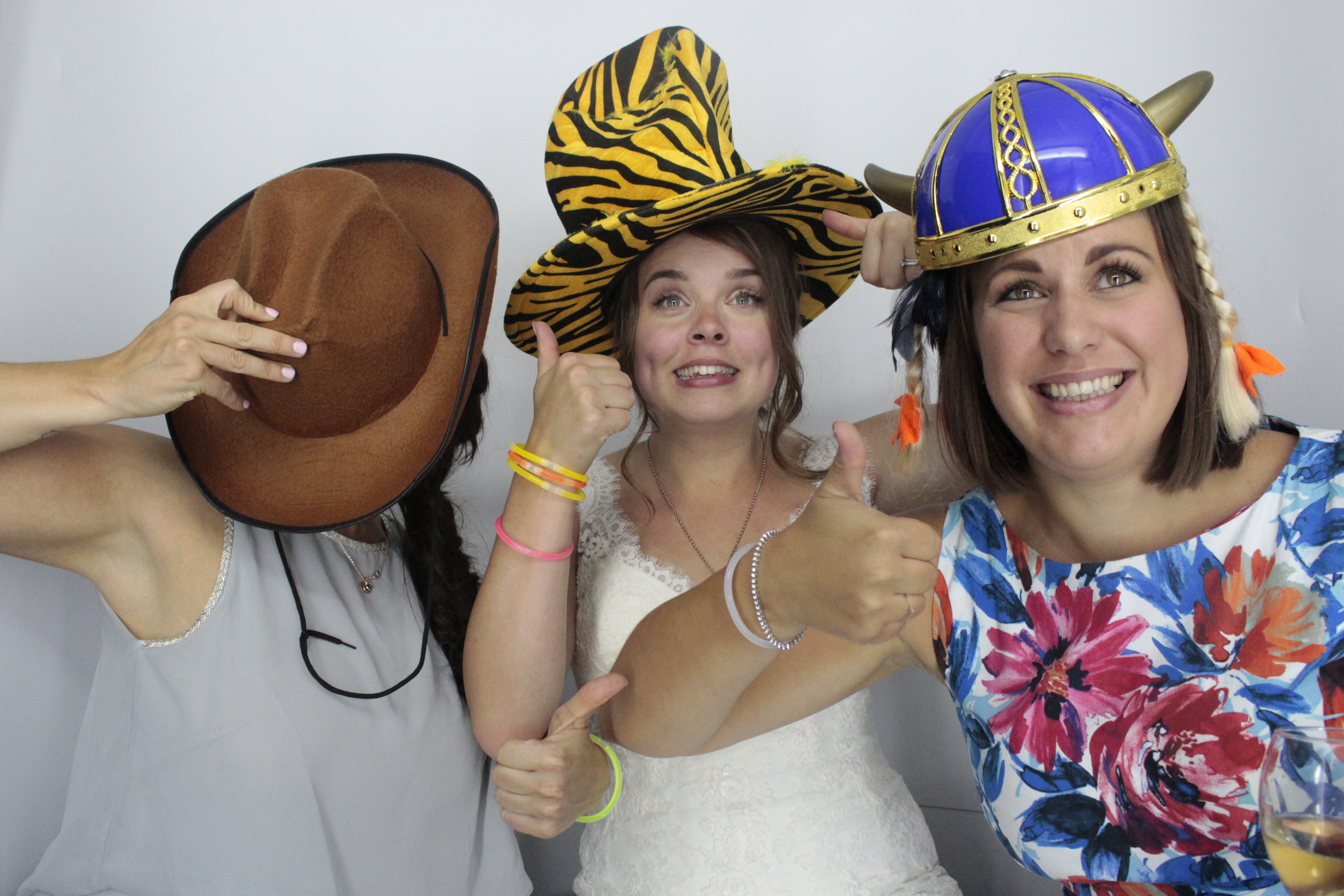 Ollie & Amy's Wedding | View more photos from the event at gallery.myphotoboothexperience.co.uk/u/MyPhotoBoothExperienceLtd/Ollie-Amys-Wedding
